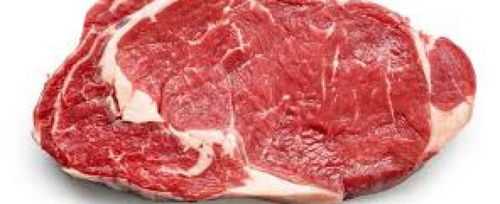 Security officer uses raw meat to defend himself against armed woman
